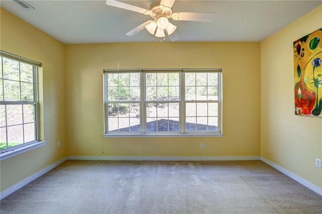 Building Photo - 4620 Twin Hickory Lake Dr