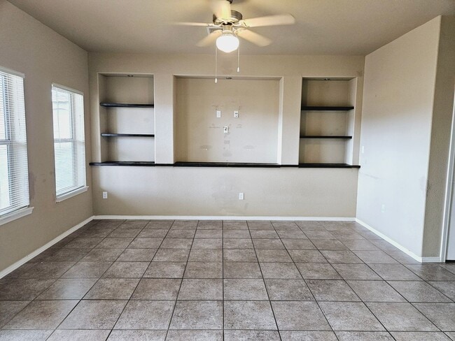 Building Photo - Beautiful 4 bedroom 2.5 bath home in Northeast El Paso!