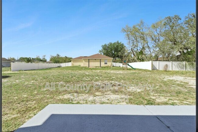 Building Photo - 455 Danube Dr