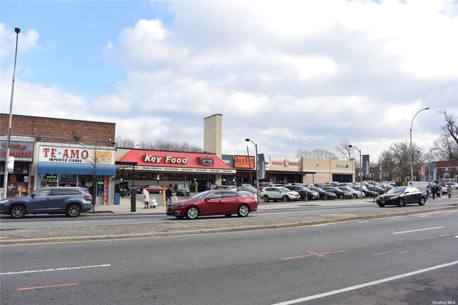 Building Photo - 141-18 78th Ave