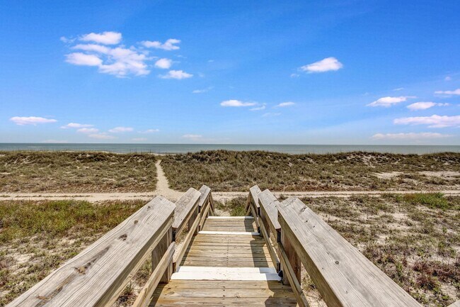 Building Photo - Amelia Island Ocean Front Condo