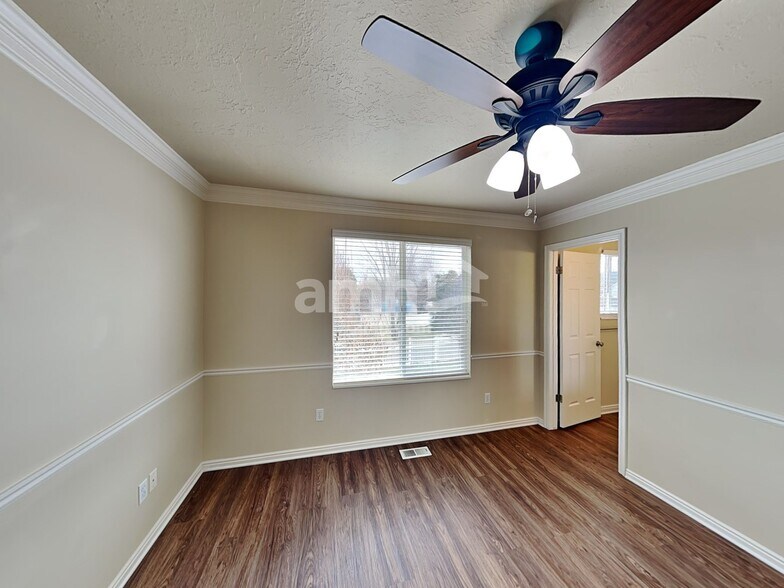 Building Photo - 1109 E 320 S