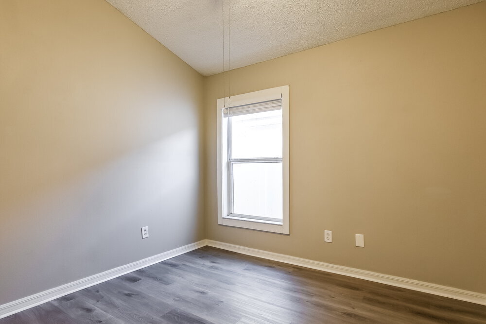 Building Photo - 15849 Green Cove Blvd