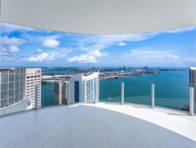 Primary Photo - 300 Biscayne Blvd Way