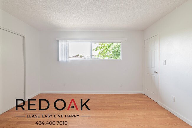 Building Photo - 8828 1/4 Memory Park Ave-
