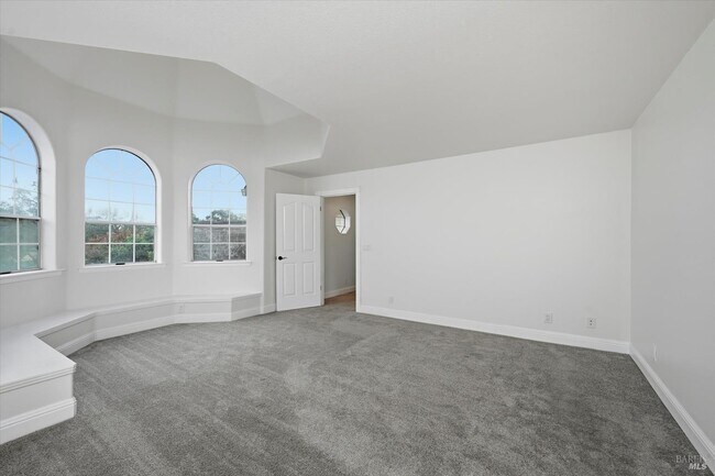 Building Photo - 1395 Grove Ct