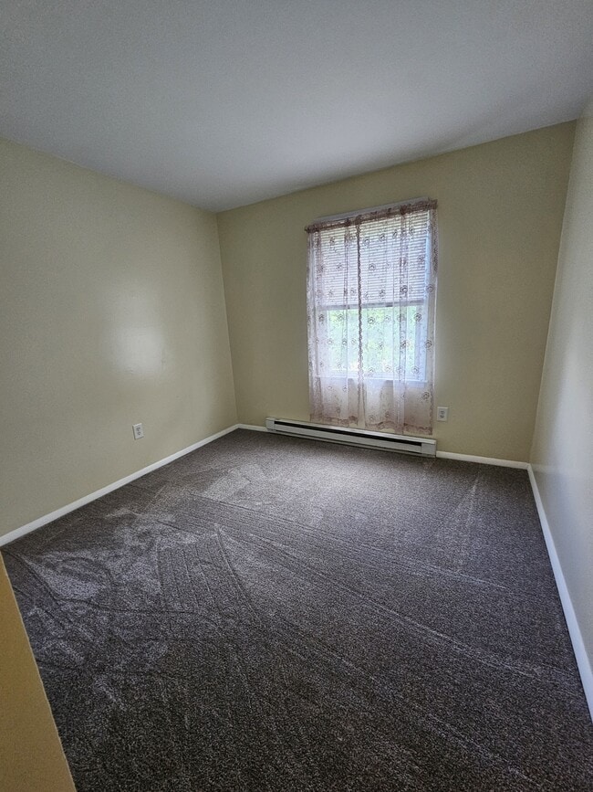 Building Photo - 100 Kuhns Ln