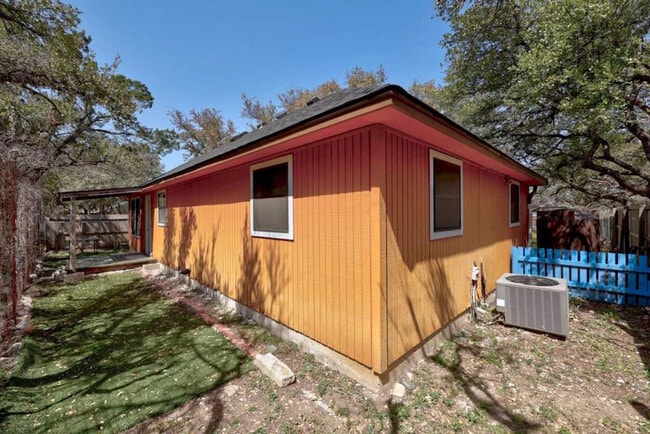 Building Photo - 14811 Foy Dr