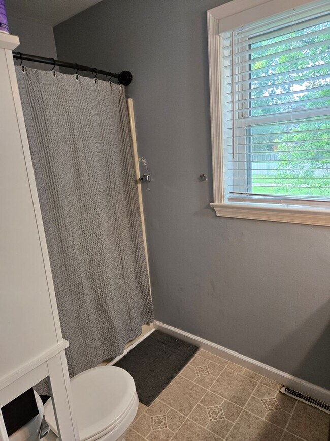 Building Photo - 2317 Lawnwood Ct