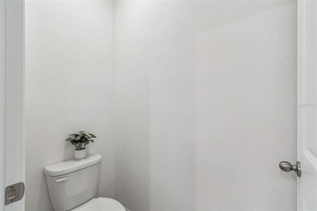 Building Photo - 5667 Chorleywood Ln