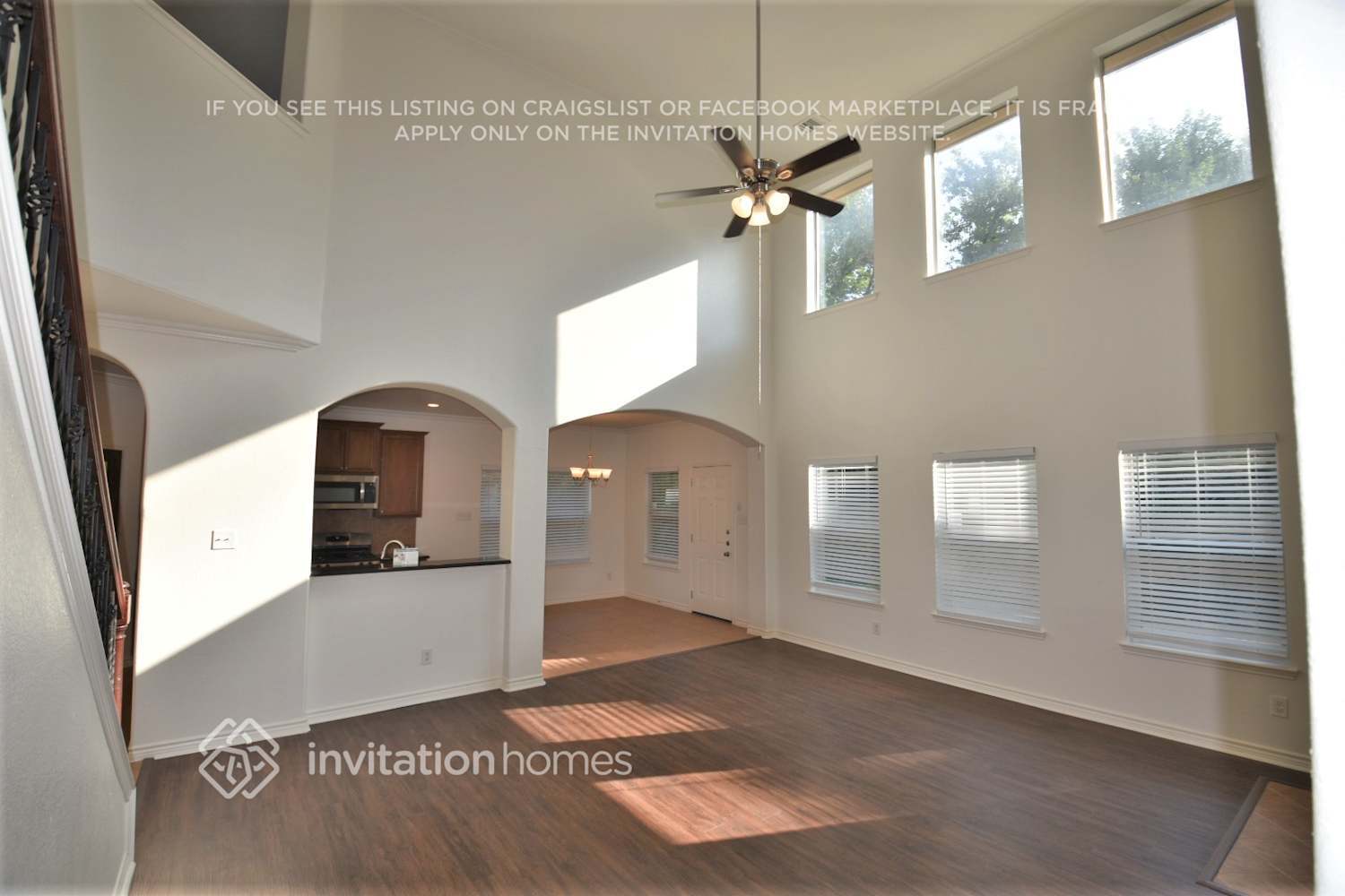 Building Photo - 15676 Sweetpine Ln