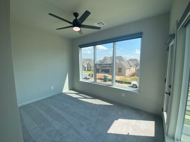 Building Photo - Beautiful contemporary 2-story home with 3 bedrooms and 2 bathrooms in Addison Creek.