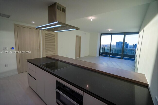 Building Photo - 1000 Brickell Plaza