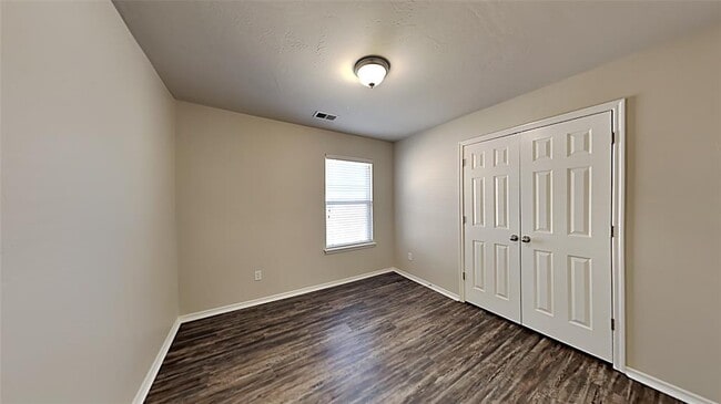 Building Photo - 438 Oregon Trail