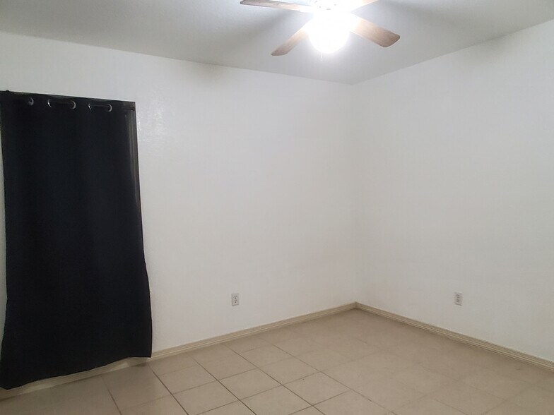 Building Photo - 6812 Coldwater Canyon Rd