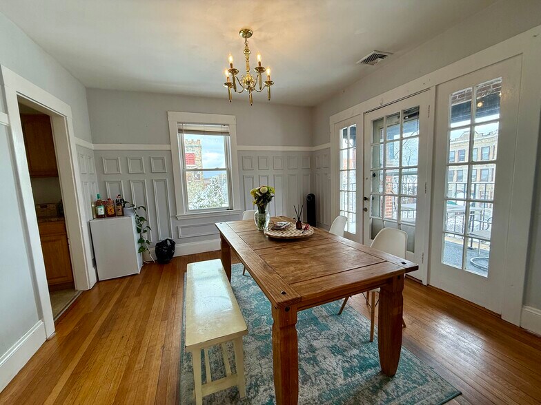 Building Photo - 209 Chestnut Hill Ave