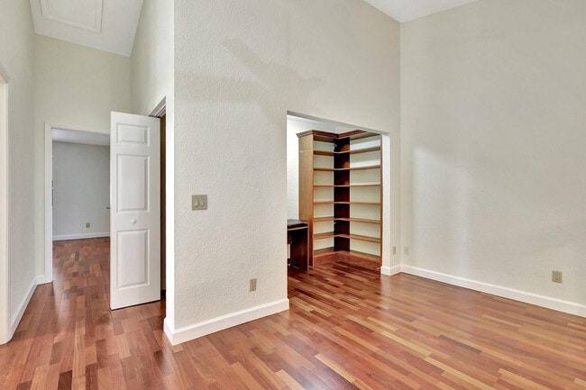 Building Photo - 3516 Harbor Cir