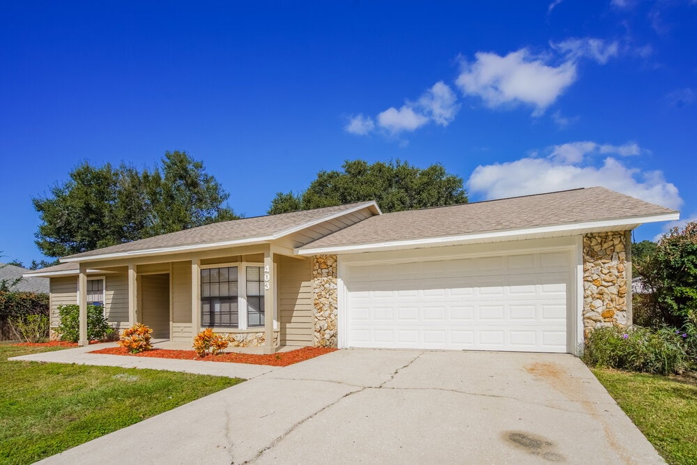 Building Photo - 403 Blueberry Dr