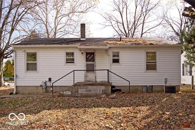 Building Photo - 210 W Sycamore St