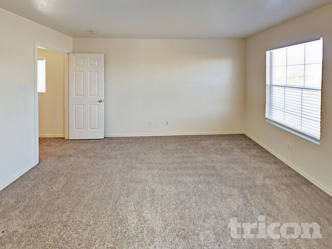 Building Photo - 9939 Amber Breeze