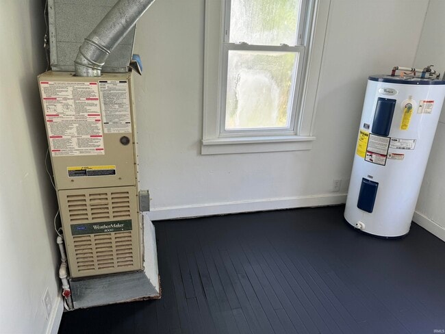 Building Photo - 2110 E Yale Ave