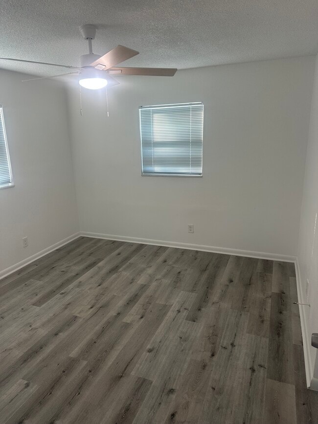 Building Photo - 732 62nd Ave N