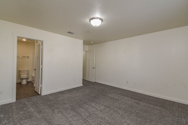 Building Photo - 21155 Gosling Rd