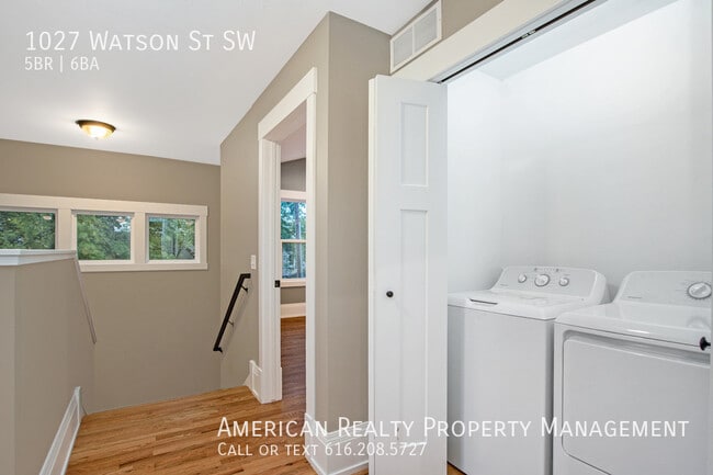 Building Photo - 1027 Watson St SW