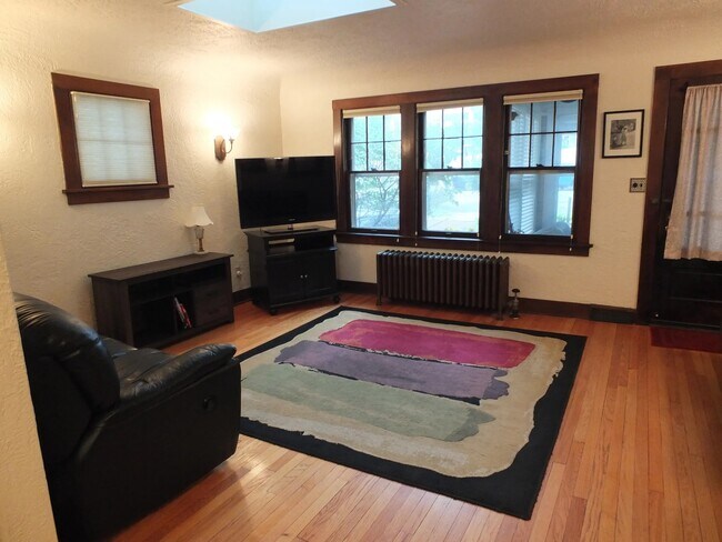 Building Photo - 15 S Hancock St