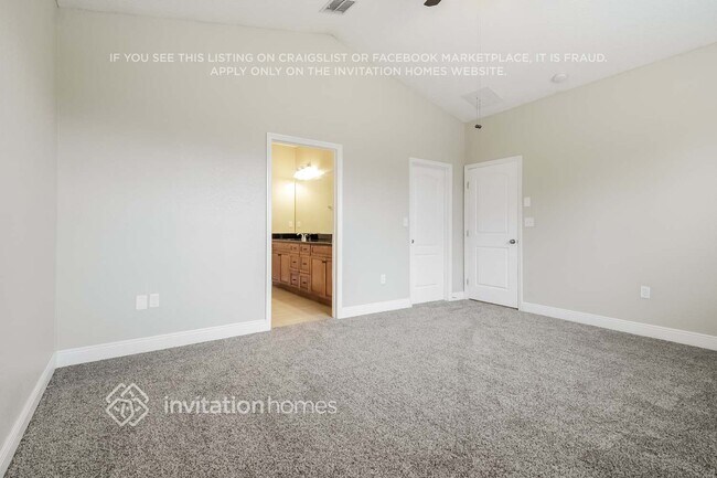 Building Photo - 521 Hibiscus Cove Dr