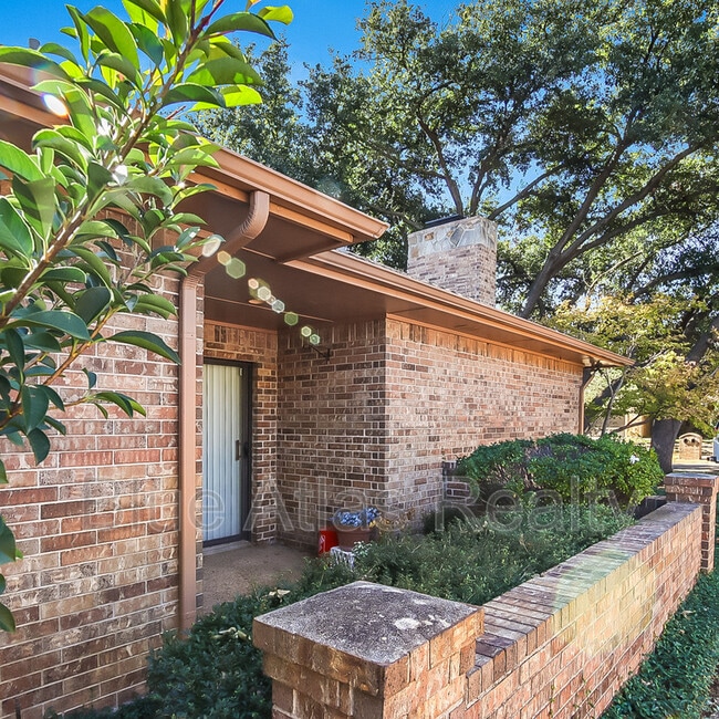 Building Photo - 5725 Ridgerock Ct