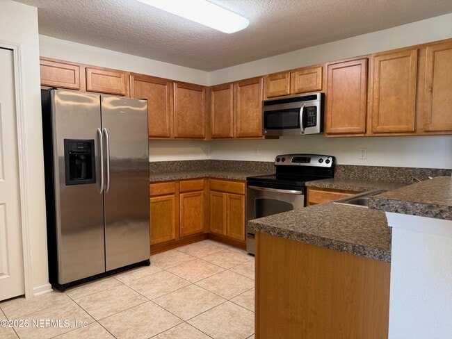 Building Photo - 2384 Golden Lake Loop