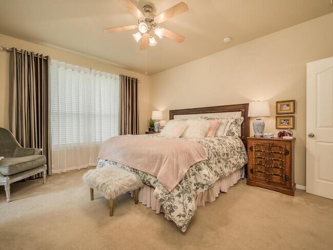 Building Photo - 14508 Broadwinged Hawk Dr