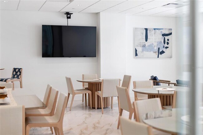 Building Photo - 1750 Benjamin Franklin Dr