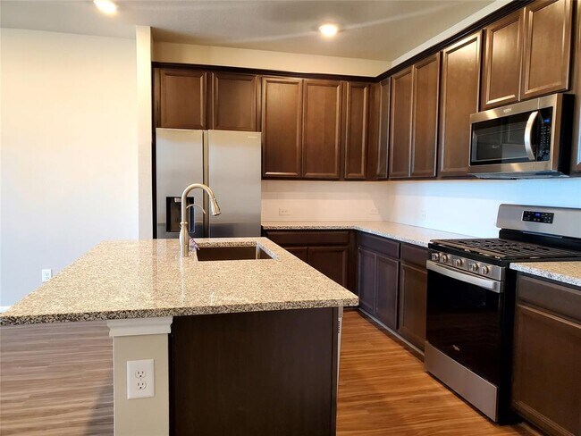 Building Photo - 9445 Towne Lake Pkwy