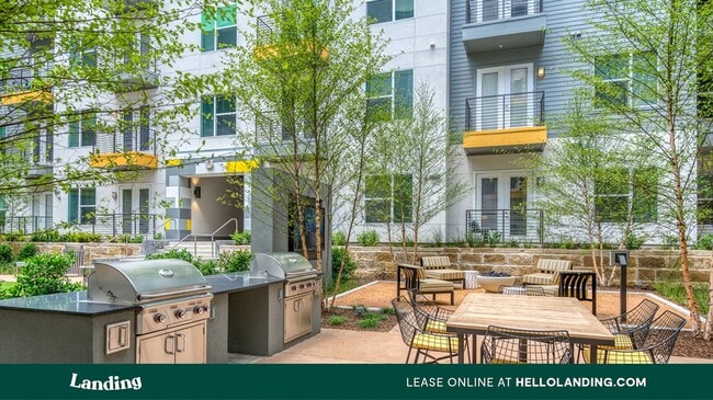 Building Photo - 315 W Magnolia Ave