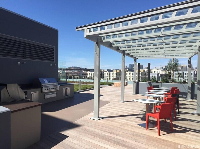 Building Photo - 718 Long Bridge St