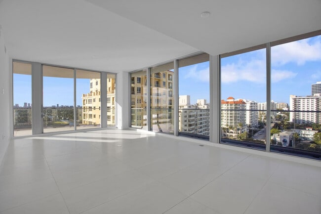 Building Photo - 153 N Seabreeze Blvd