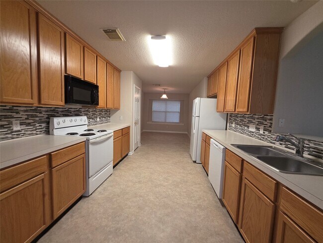 Building Photo - 3817 Mystic Cir