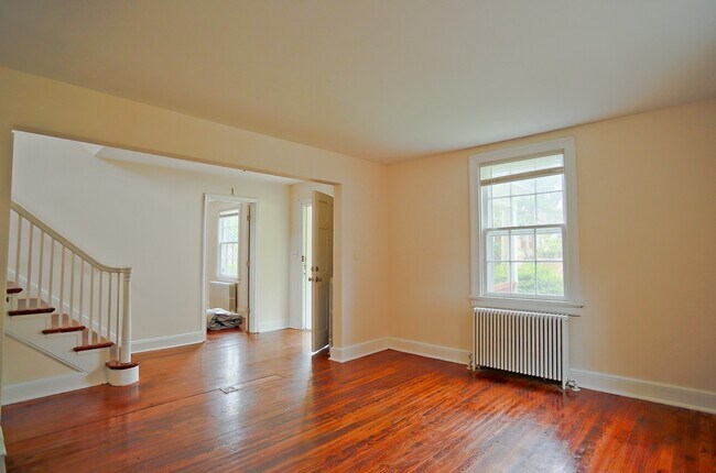 Building Photo - 8br Single Family Home on 14th St NW  (MIN...