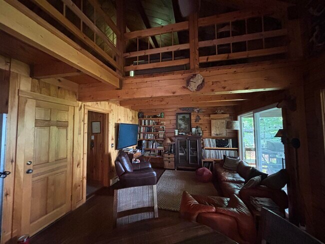 Building Photo - 37 Camp Ln