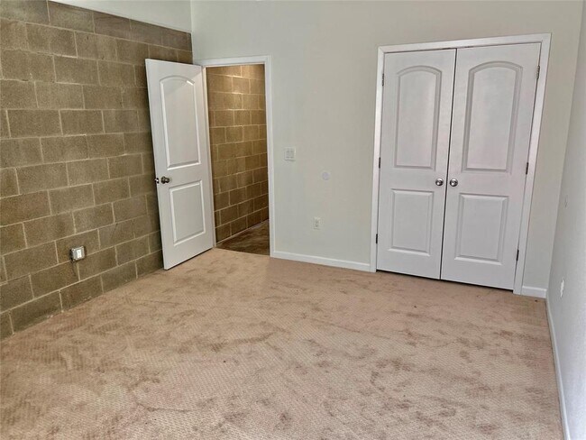 Building Photo - 1103 Dumble St