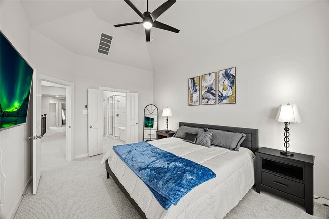 Building Photo - 16631 Lake Austin St