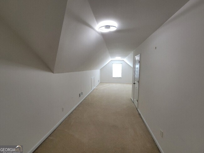 Building Photo - 175 Stillwood Dr