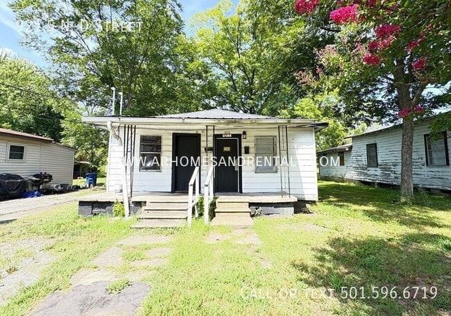 Primary Photo - 921.5 N Dakota Ave