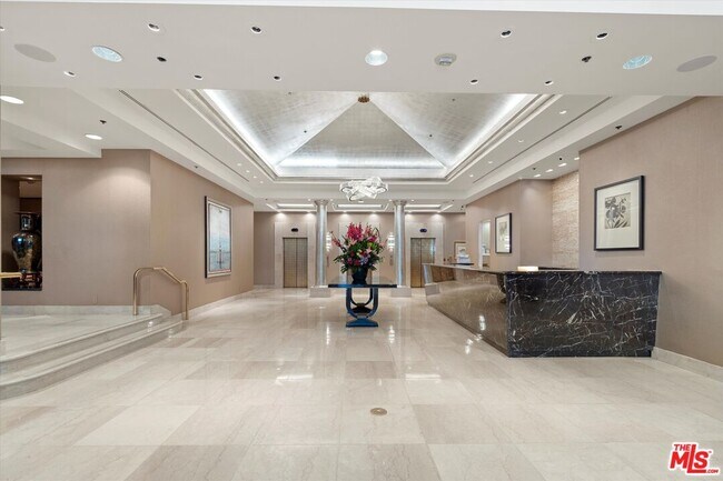 Building Photo - 10724 Wilshire Blvd