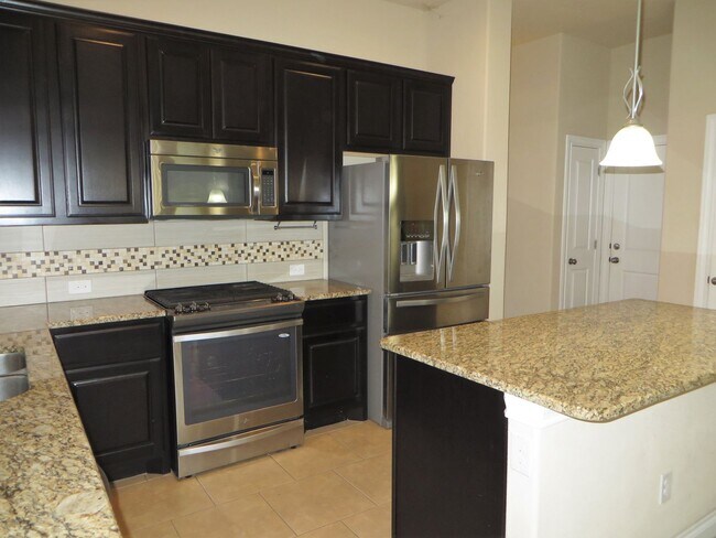 Building Photo - 3 Bedroom 2 Bathroom Siena Round Rock Home