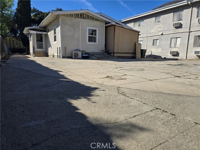 Building Photo - 396 N Mentor Ave