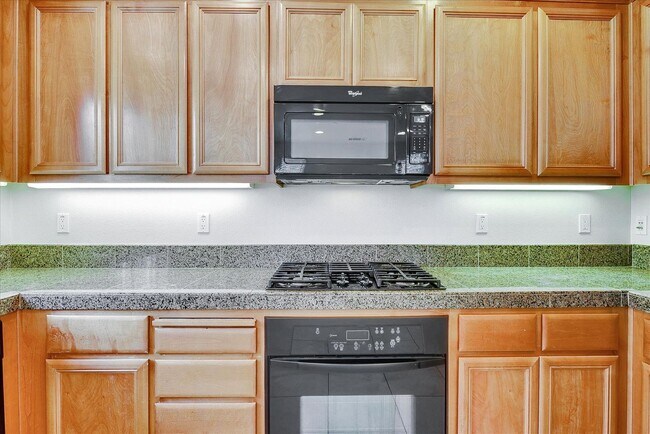 Building Photo - PRIME CORNER HOME NEAR TRAILS LIGHT-FILLED...