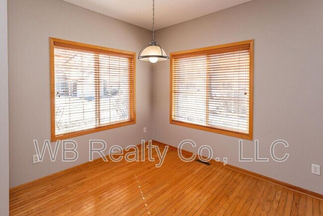 Building Photo - 7725 Wistful Vista Dr